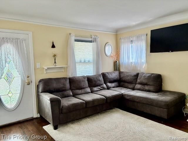 2430 Bennett Street, Dearborn, MI 48124