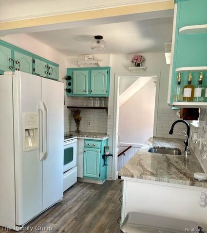 2430 Bennett Street, Dearborn, MI 48124