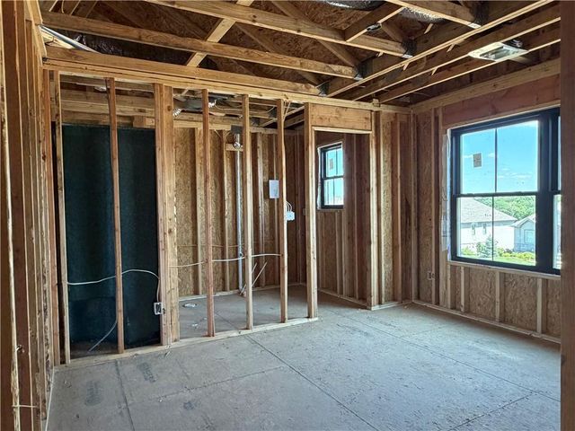 3024 NE 102nd Street, Kansas City, MO 64155