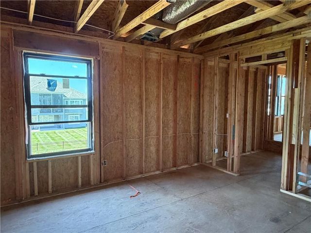 3024 NE 102nd Street, Kansas City, MO 64155