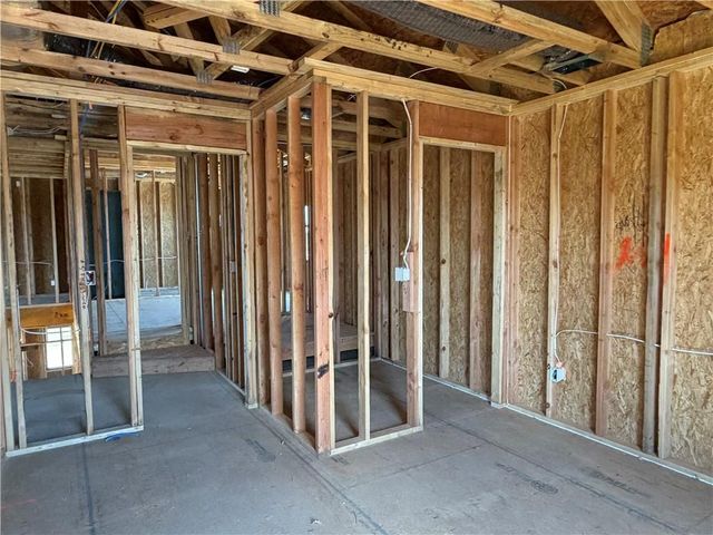 3024 NE 102nd Street, Kansas City, MO 64155
