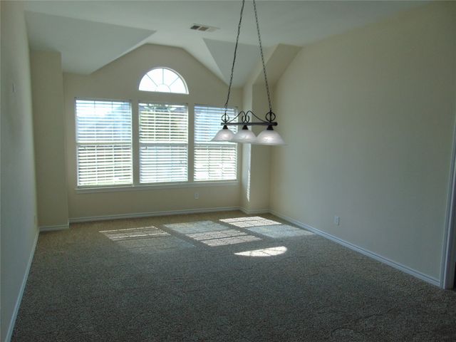 1823 Wildwood Lane, Glenn Heights, TX 75154