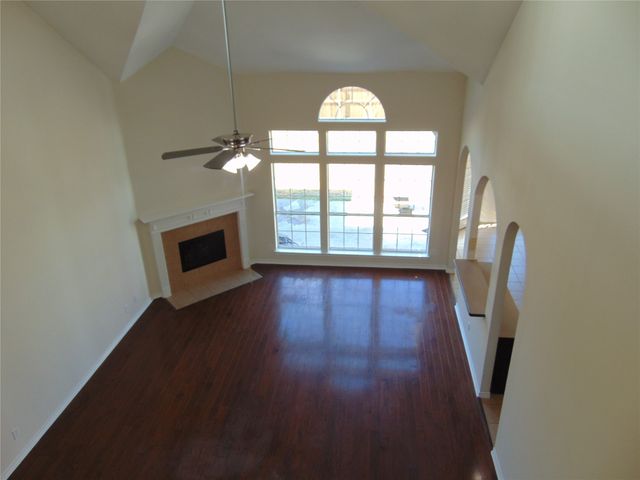 1823 Wildwood Lane, Glenn Heights, TX 75154