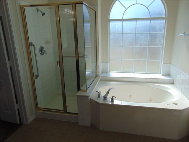 1823 Wildwood Lane, Glenn Heights, TX 75154