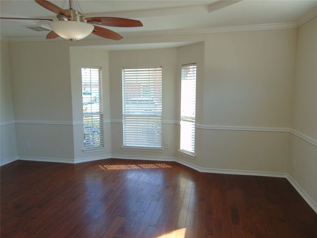 1823 Wildwood Lane, Glenn Heights, TX 75154