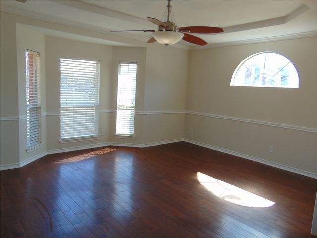 1823 Wildwood Lane, Glenn Heights, TX 75154