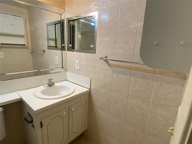 2025 Berkshire B 2025, Deerfield Beach, FL 33442