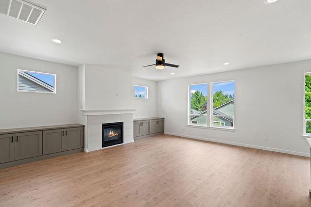 1134 Pumpkin Ridge Drive 337, Eagle Point, OR 97524