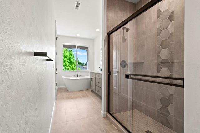 1134 Pumpkin Ridge Drive 337, Eagle Point, OR 97524