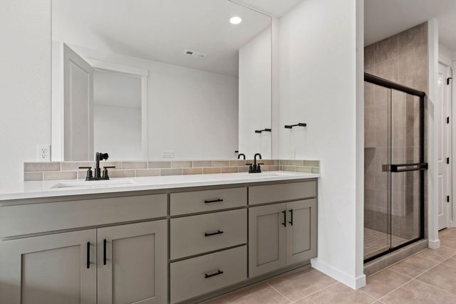 1134 Pumpkin Ridge Drive 337, Eagle Point, OR 97524