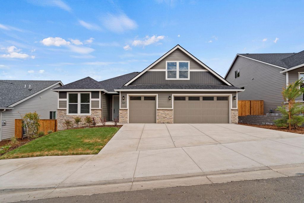 1134 Pumpkin Ridge Drive 337, Eagle Point, OR 97524