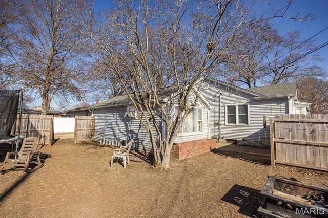 808 E Birch Street, New Baden, IL 62265