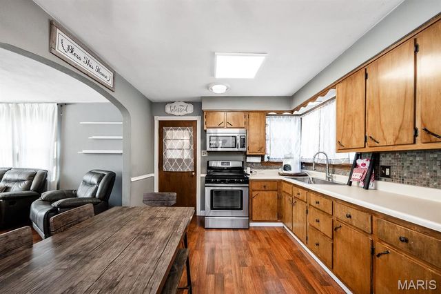 808 E Birch Street, New Baden, IL 62265