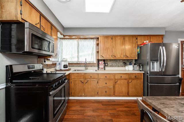 808 E Birch Street, New Baden, IL 62265