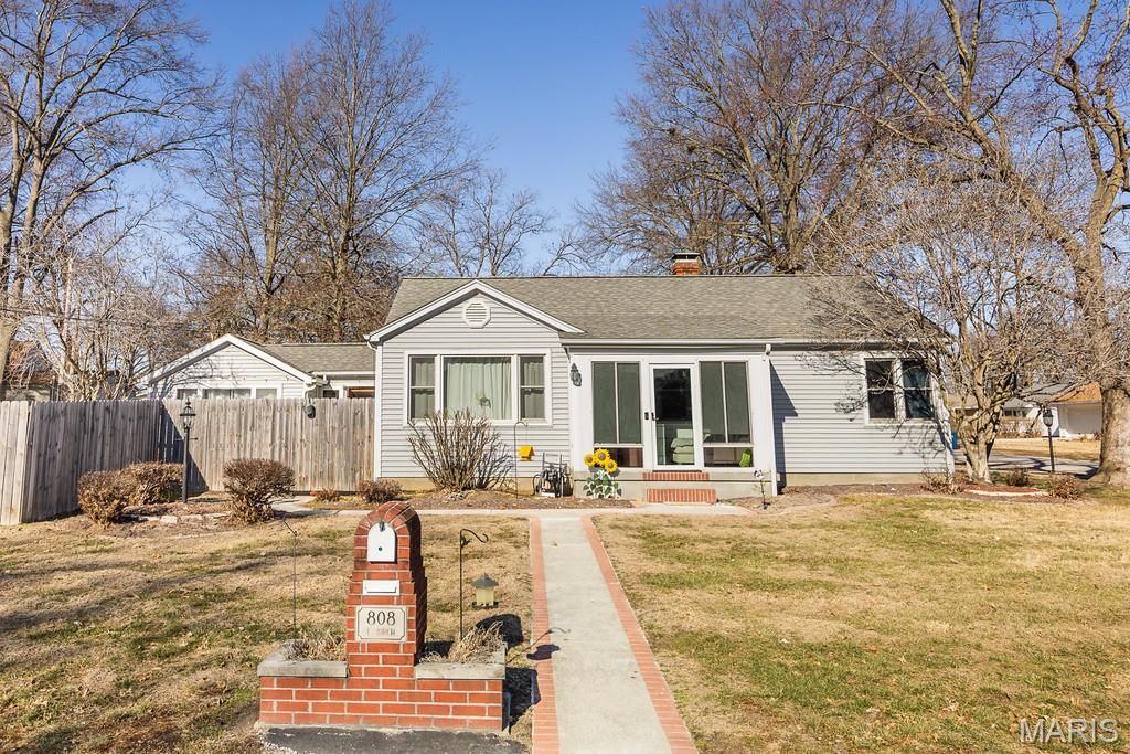 808 E Birch Street, New Baden, IL 62265
