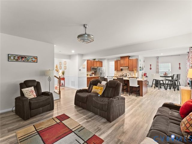 10206 Sandy Ridge Dr, Chesterfield, VA 23832