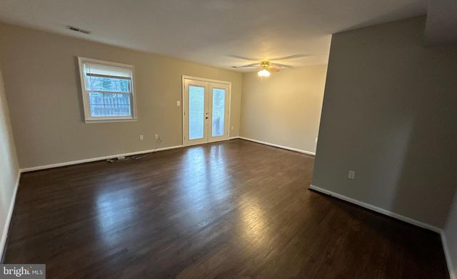 2058 MAYFLOWER DR, Woodbridge, VA 22192