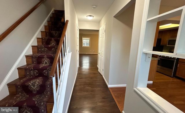 2058 MAYFLOWER DR, Woodbridge, VA 22192