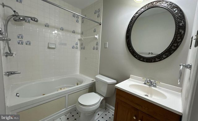 2058 MAYFLOWER DR, Woodbridge, VA 22192