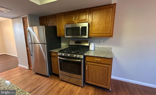 2058 MAYFLOWER DR, Woodbridge, VA 22192