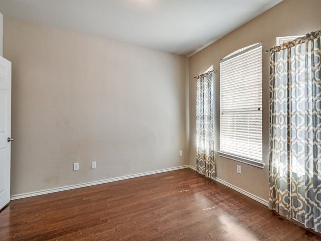 4705 Englishtown Drive, Arlington, TX 76016