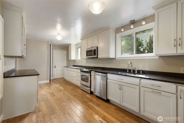 1619 Blaine Street, Port Townsend, WA 98368