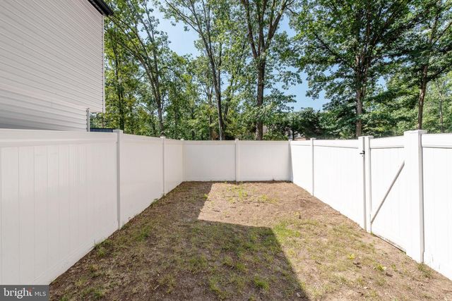 2421 HIGHLAND RD, Williamstown, NJ 08094