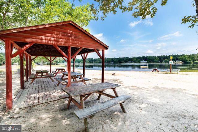 2421 HIGHLAND RD, Williamstown, NJ 08094