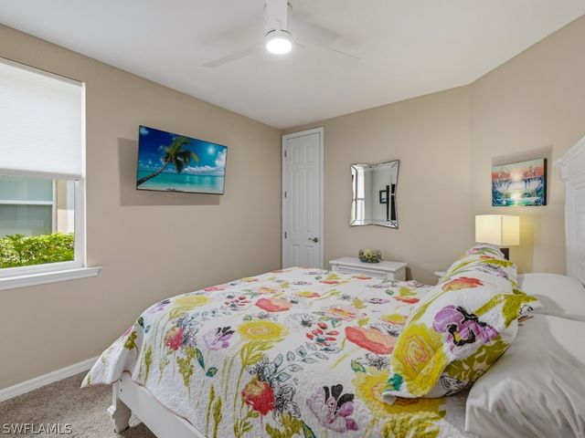 14591 Edgewater CIR, Naples, FL 34114