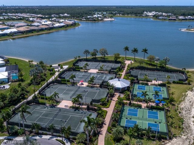 14591 Edgewater CIR, Naples, FL 34114