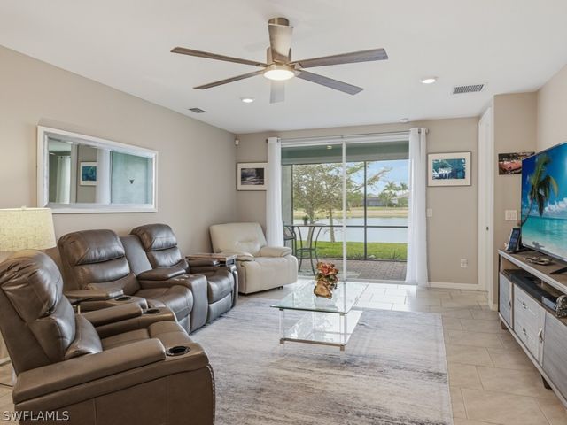 14591 Edgewater CIR, Naples, FL 34114