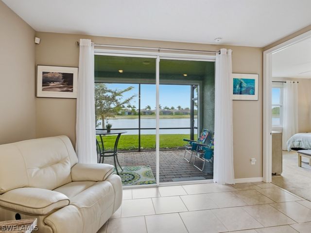 14591 Edgewater CIR, Naples, FL 34114