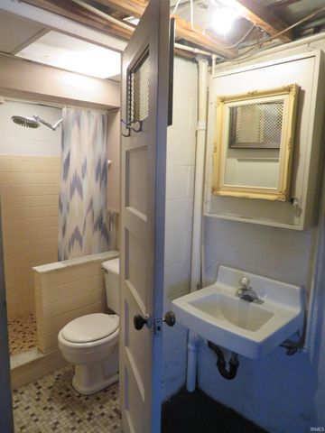 2201 W Delaware Street, Evansville, IN 47712