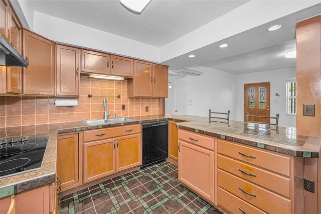 720 BRUCE AVENUE, Clearwater Beach, FL 33767