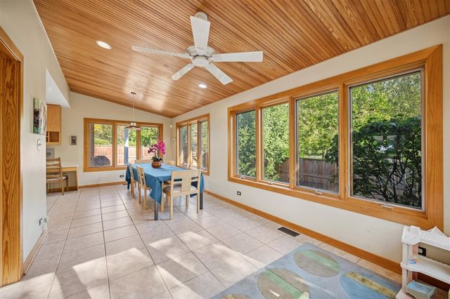 2005 Greenview Road, Northbrook, IL 60062