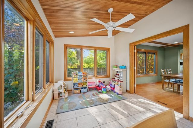 2005 Greenview Road, Northbrook, IL 60062