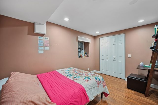 2005 Greenview Road, Northbrook, IL 60062