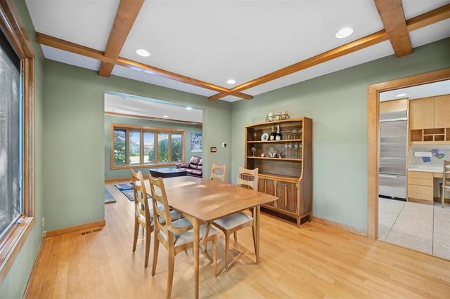 2005 Greenview Road, Northbrook, IL 60062