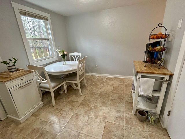 300 Falmouth Road APT 6B, Mashpee, MA 02649
