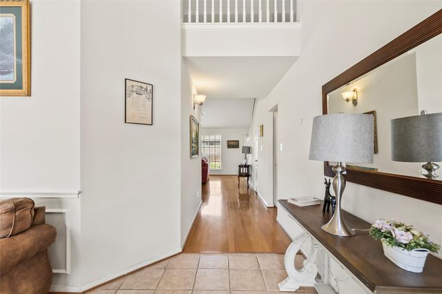 427 Pinewood Ridge Drive, Spring, TX 77386