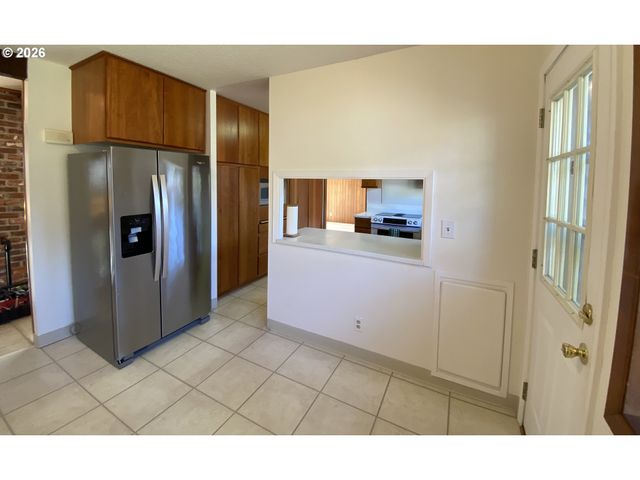 4115 Sw IOWA St, Portland, OR 97221