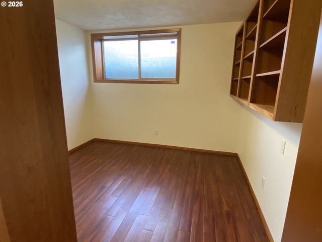 4115 Sw IOWA St, Portland, OR 97221