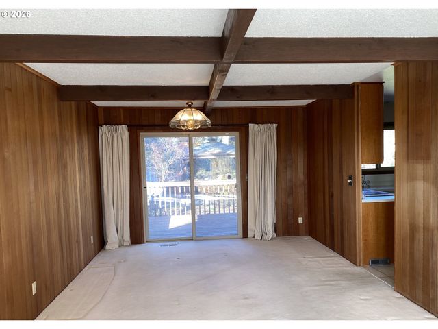 4115 Sw IOWA St, Portland, OR 97221