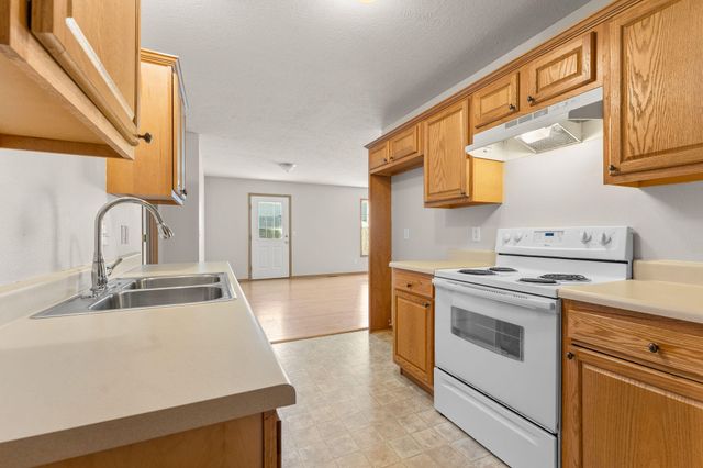 3635 S Juniper Avenue, Springfield, MO 65804