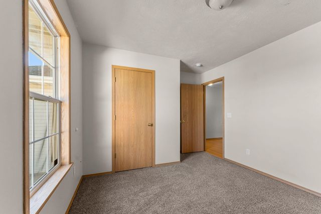 3635 S Juniper Avenue, Springfield, MO 65804