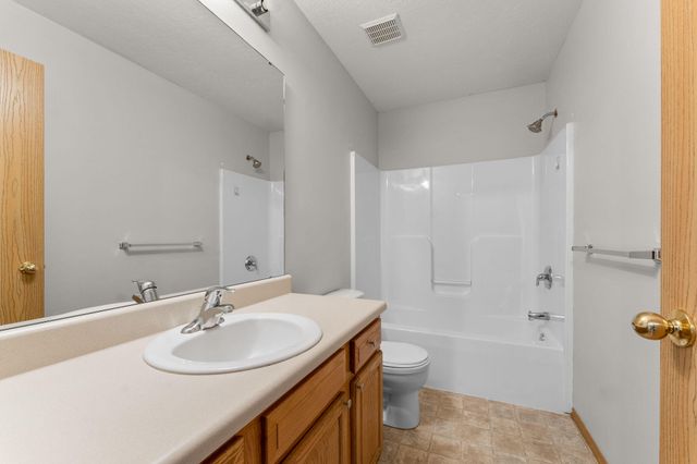 3635 S Juniper Avenue, Springfield, MO 65804