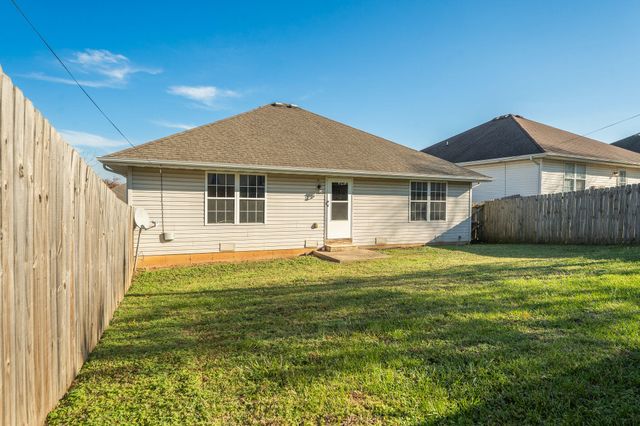 3635 S Juniper Avenue, Springfield, MO 65804