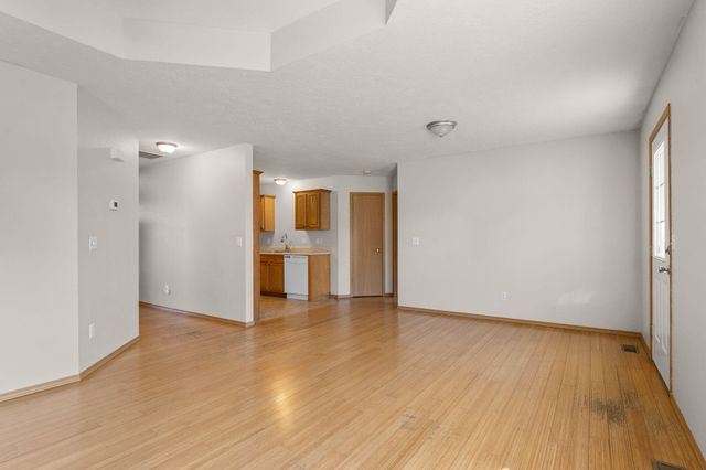 3635 S Juniper Avenue, Springfield, MO 65804