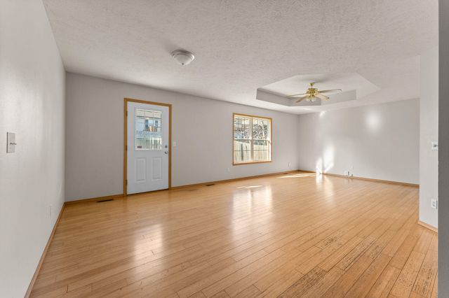 3635 S Juniper Avenue, Springfield, MO 65804