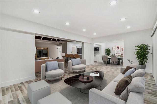 5704 S Travelers Palm, Tamarac, FL 33319